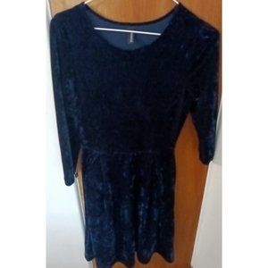 Diadema Women’s Black Velvet Scoop Neck  3/4 Sleeve Dress S 36  Made In Croatia